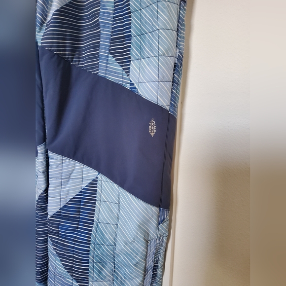 NWOT Free People Printed All Prepped Bib Overalls - Picture 4 of 8